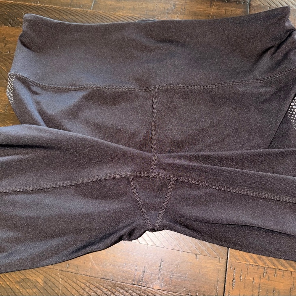 FP Movement by Free People Black Leggings w/ reflective geometric stripe Sz L - Picture 8 of 8